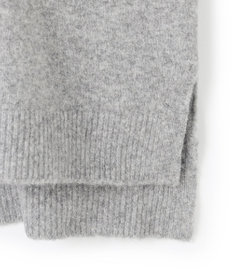 UNFILO ふわふわニット ロゴジャガード