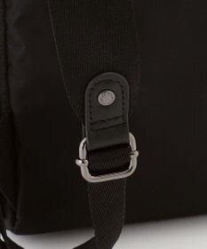 Y'SACCS 【CORDURA×リサイクルレザー】ラウンドフラップミニリュック