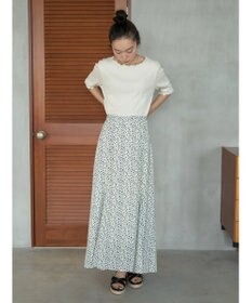 earth music&ecology 揺れる小花柄裾フレアスカート