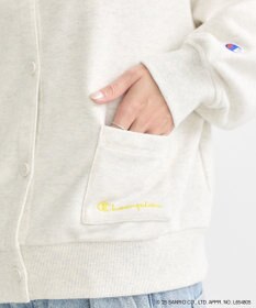 earth music&ecology チャンピオン　ハローキティ×ｅｍａｅ裏毛カーディガン