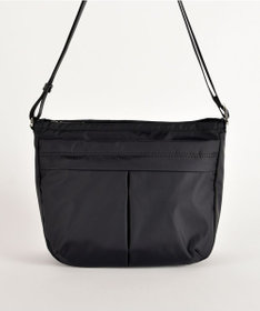 Y'SACCS ナイロンタフタショルダーバッグ　ミディアム