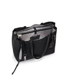 TUMI ヴァレッタ　ラージトート VOYAGEUR 「ヴァレッタ」 ラージ トート