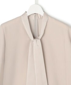 ICB 【新色追加・WEB限定カラーあり】FluidBackSatin ドルマンスリーブボウタイブラウス