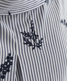 YECCA VECCA ストライプ柄フラワー刺繍シャツ