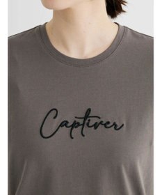 Green Parks ・Ｐｅｔｉｔ　Ｆｌｅｕｒ　ロゴ刺繍Ｔシャツ