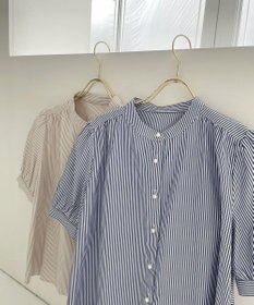 Feroux 【洗える】バンドカラーパールボタン ブラウス