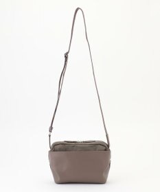 Y'SACCS シルキーリュクスショルダーバッグ