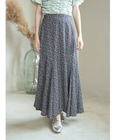 earth music&ecology 揺れる小花柄裾フレアスカート