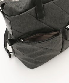 Y'SACCS ストリームラインデイパック