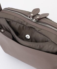 Y'SACCS シルキーリュクスショルダーバッグ