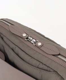 Y'SACCS シルキーリュクスショルダーバッグ