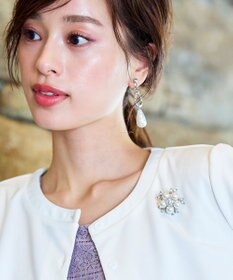 Tiaclasse パールフラワーブローチ