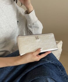 russet ミニモノグラムプレートロングウォレット(SO-418)