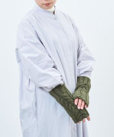 AND WOOL 〈上質な素材と手仕事から生まれた優しいニット〉メリノウール・ケーブルアームウォーマー