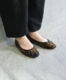 muuc イラカ柄刺繍のバレエシューズ