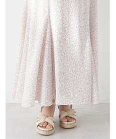 earth music&ecology 揺れる小花柄裾フレアスカート