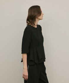 GRACE CONTINENTAL トリアセペプラムトップ