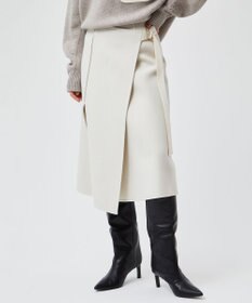 BEIGE， GRASSE / サテンベルト付きリバーラップスカート