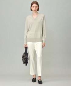 ICB L 【洗える】コンパクトファインウール Vネックニット