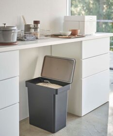 tower 密閉米びつ タワー 20kg 計量カップ付 ブラック