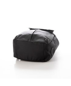 Y'SACCS NEWナイロン×レザーコンビシリーズ　前ポケットミニリュックサック