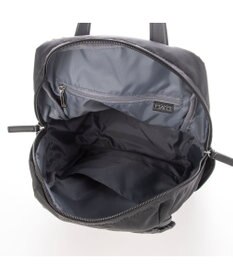 Y'SACCS NEWナイロン×レザーコンビシリーズ　前ポケットミニリュックサック