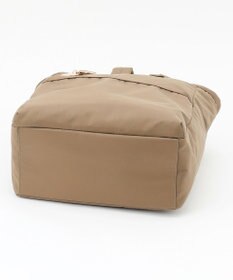 LA BAGAGERIE チャーム付き　ナイロンスクエアリュック