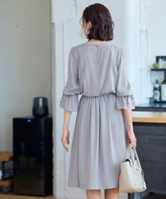 Tiaclasse 【洗える】女性らしさ引き立つリボン袖ギャザーワンピース