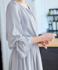 Tiaclasse 【洗える】女性らしさ引き立つリボン袖ギャザーワンピース