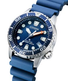 CITIZEN 【人気のボーイズサイズダイバー】電池交換不要の光発電エコ・ドライブ搭載ウオッチ