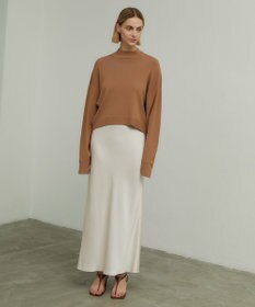 BEIGE， LAURA / クロップドトップス