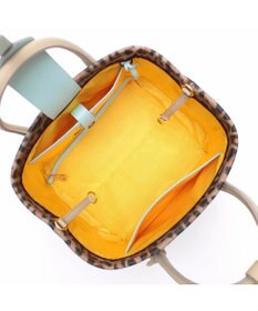 A.D.M.J. 【牛革】フィバナイラ/キューブトート21cm(ショルダーストラップ付)