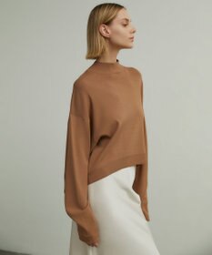 BEIGE， LAURA / クロップドトップス