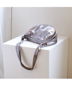 UNBILLION カシュカシュ cachecache / メタリックハーフムーンショルダー