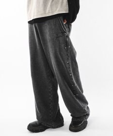 WEGO 【ユニセックス着用ITEM】ブリーチスタッズロゴスウェットパンツ