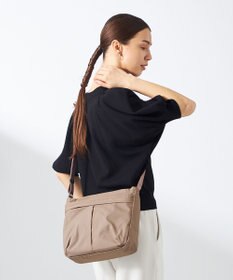 Y'SACCS ナイロンタフタショルダーバッグ たて型