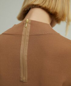 BEIGE， LAURA / クロップドトップス
