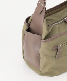 Y'SACCS 【ナイロンタフタ×リサイクルレザー】デイリーショルダー　Mサイズ