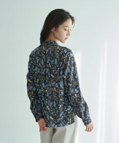 YECCA VECCA ボタニカルフラワー柄ボウタイブラウス