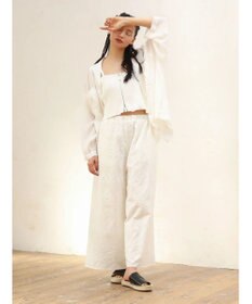 Green Parks ■ＥＳＣＡＲ　ローン刺繍フレアパンツ