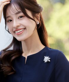 Tiaclasse フラワーコサージュブローチ