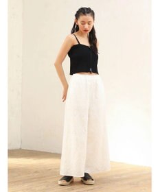 Green Parks ■ＥＳＣＡＲ　ローン刺繍フレアパンツ