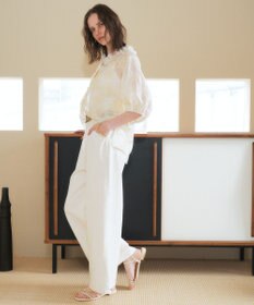 YECCA VECCA フリルVネック刺繍シアーシャツ