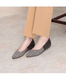 ing <ing>アシンメトリーカットフラットパンプス