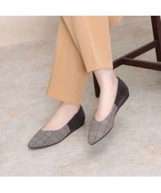 ing <ing>アシンメトリーカットフラットパンプス