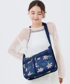 LeSportsac DELUXE EVERYDAY BAG/フローラルブルームズネイビー