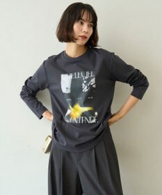 UNFILO コットンスムース グラフィック ロンＴ チャコール(花)