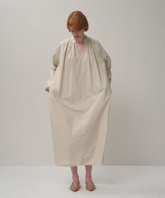 ATON NATURAL DYED COTTON LAWN | タックロングスリーブドレス