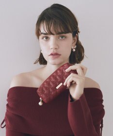 Maison de FLEUR リボンキルティングロングポーチ