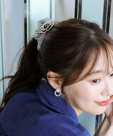 Tiaclasse フラワーパーツ付きシュシュ